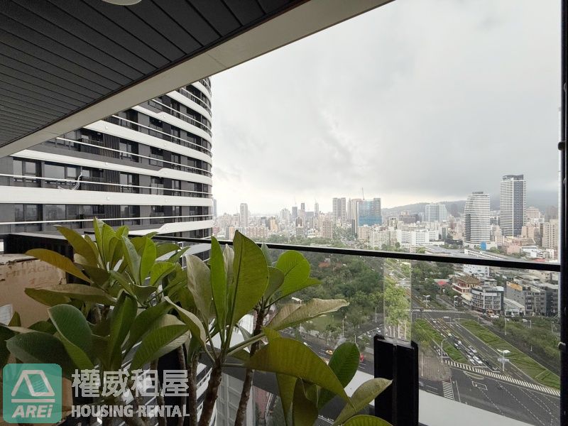 民生一號院｜中央公園首排｜步行捷運５分鐘｜附家電傢俱