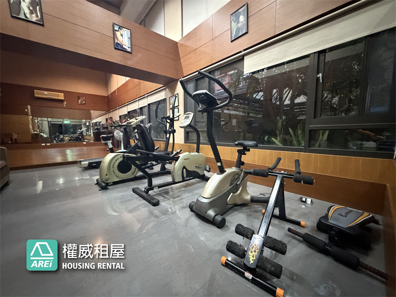 可租補2房×台積電×美裝潢×平車×健身房×右昌國小×捷運宅