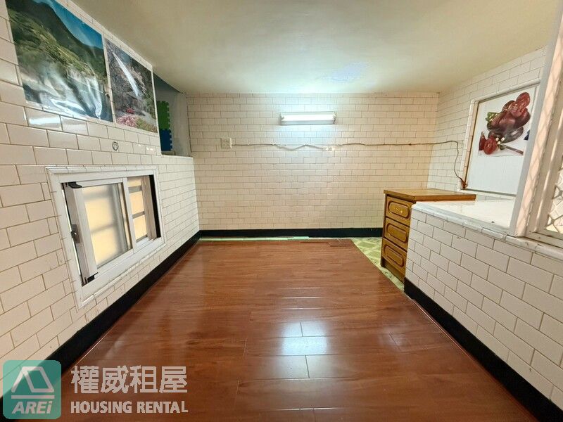 唐山街透天|4房可租補 入戶籍 辦公室 宿舍|可寵