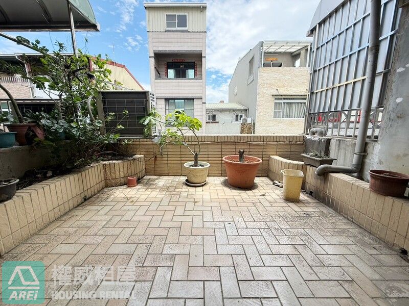 唐山街透天|4房可租補 入戶籍 辦公室 宿舍|可寵