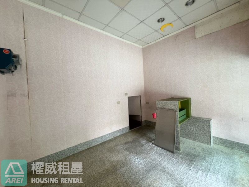 陽明學區澄平空屋透天|自有車庫好停車