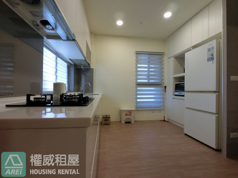 【名發晶閣】三多商圈・豪奢裝潢景觀2房平車