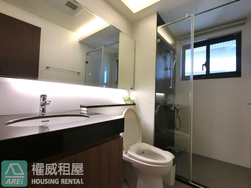【名發晶閣】三多商圈・豪奢裝潢景觀2房平車
