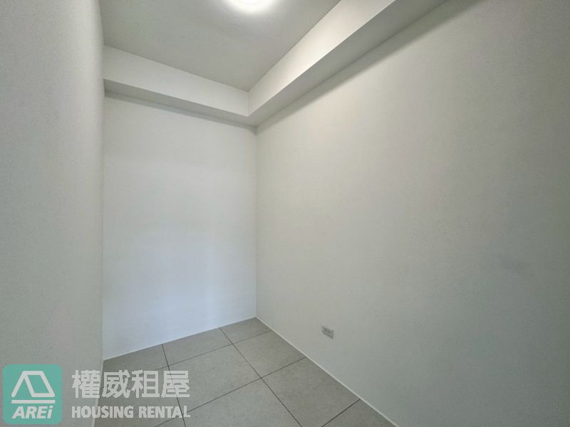 近高鐵特區🚄自由朗誦2房平車.家具可談