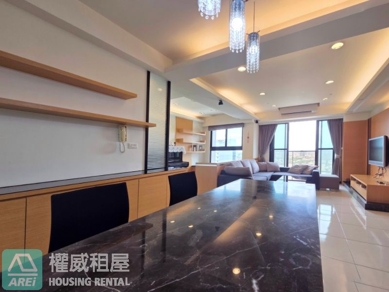 ✨️近日月光 •HAPPY悅讀 •3+1房室內30坪 •德賢商圈