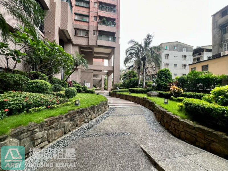新中環大樓|亞灣特區|明亮通風三房大空間|可租補