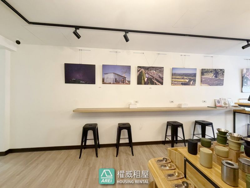 🍍建國四路鹽埕五福｜咖啡廳｜文青風1雙店面+後院🍍