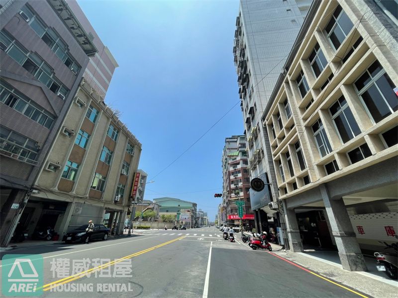🍍建國四路鹽埕五福｜咖啡廳｜文青風1雙店面+後院🍍