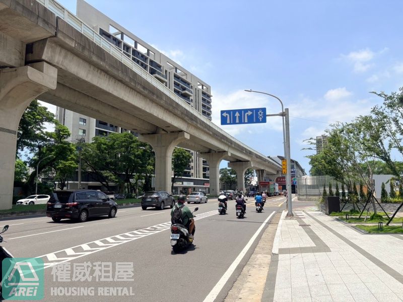 後勁捷運站🚇捷市悅挑高金店面+平車①