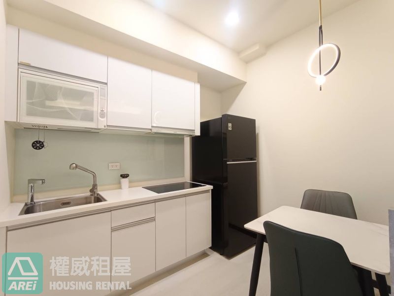 愛情河左岸|近高流/駁二文青最愛|精緻裝潢附傢俱/家電/平車