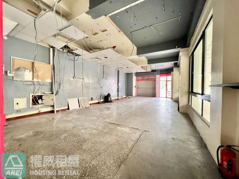 💎楠梓高雄大學|家樂福商圈｜顯目金透天三角窗