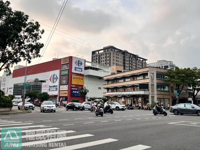 💎楠梓高雄大學|家樂福商圈｜顯目金透天三角窗