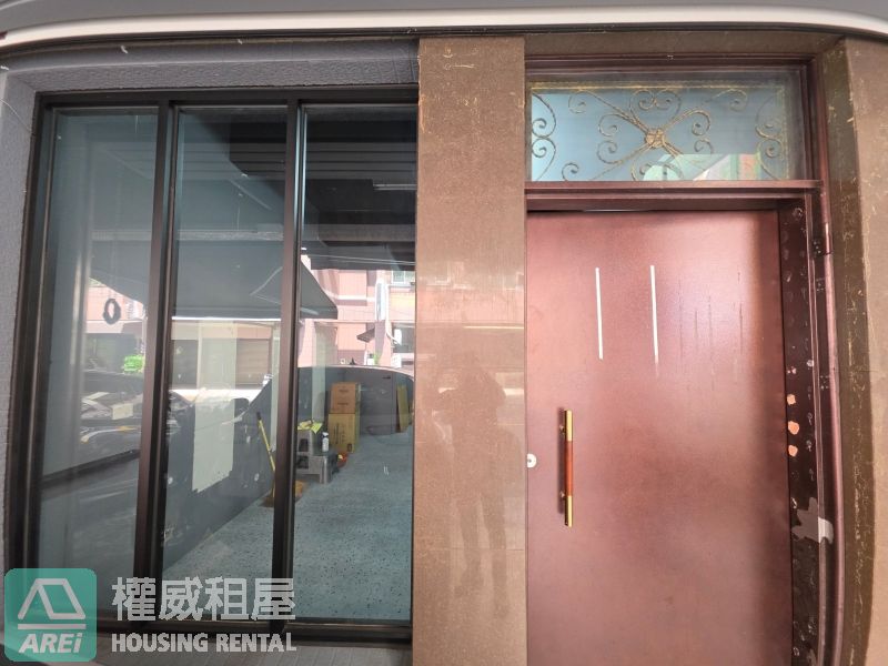 前鎮瑞祥街∣透天店面∣美甲∣美睫∣美髮∣美容∣個人工作室∣倉庫