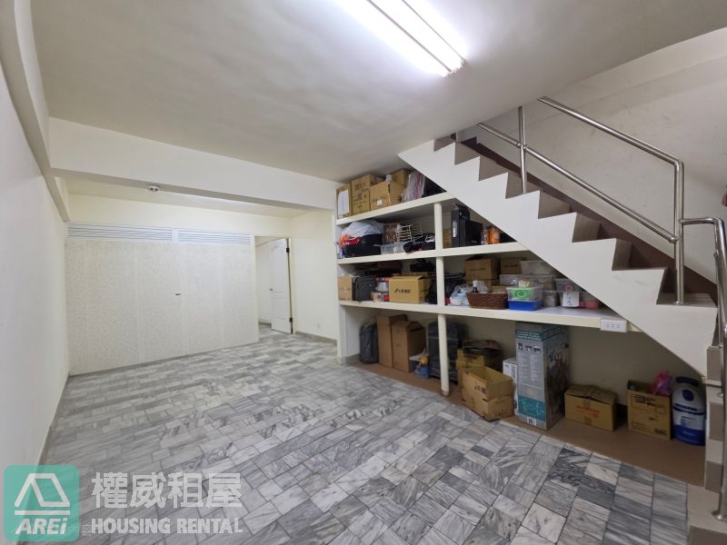 前鎮瑞祥街∣透天店面∣美甲∣美睫∣美髮∣美容∣個人工作室∣倉庫