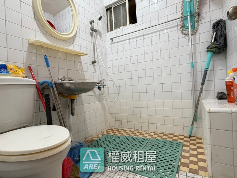 🏡 楠梓元昌街三房｜右昌生活圈．生活機能成熟，住得自在又舒服