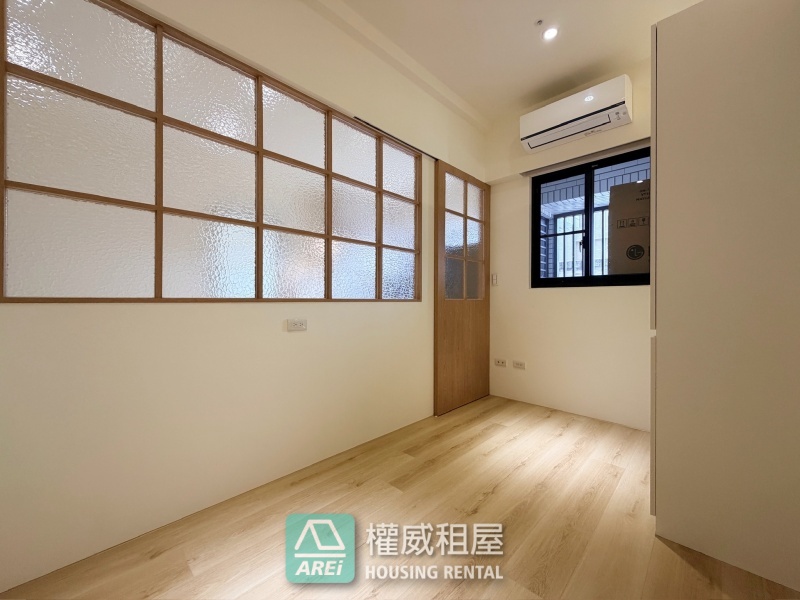 🏡 鑫巨蛋2｜日系奶油宅，在巨蛋生活圈收藏一室溫柔