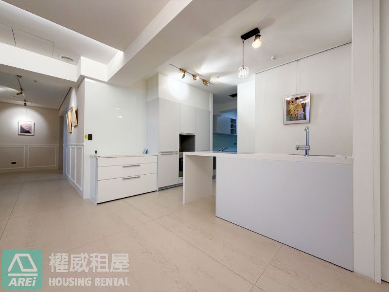 🌊 定潮｜高樓港灣無敵海景・全新3房3衛2平車