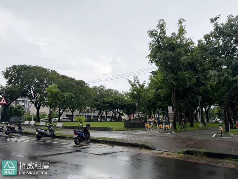 🍍小港機場｜明義小學｜公園旁大四房｜空屋🍍