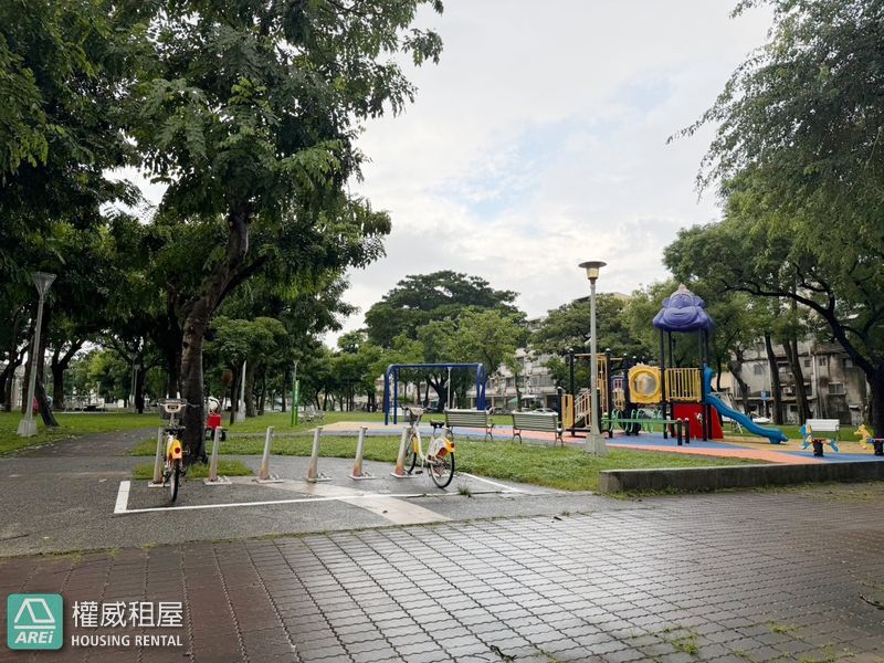 🍍小港機場｜明義小學｜公園旁大四房｜空屋🍍
