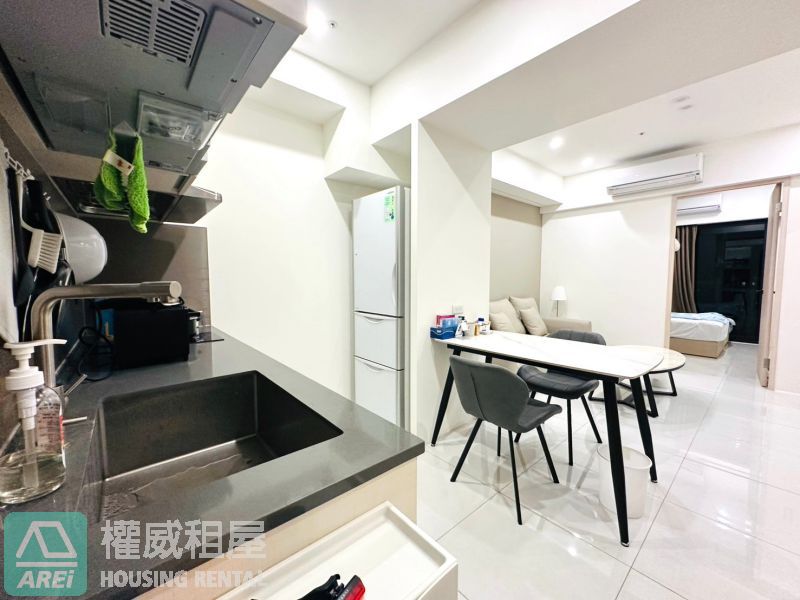 【京城新世界】三多商圈・捷運200M中高樓層質感2房