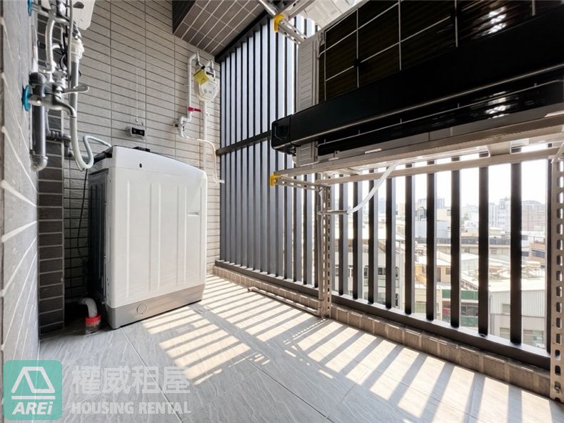 高醫商圈郡都當代緻美2+1房3陽台(含一運用空間)