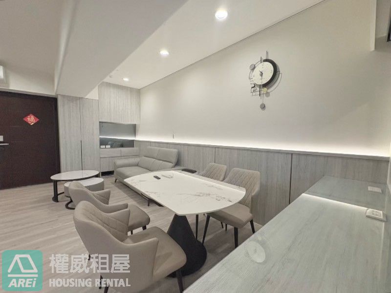 可租補｜美術館白天鵝｜美裝潢1+1房平車