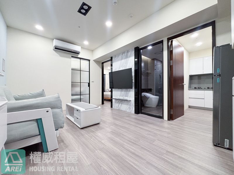 ✨前金J.ART兩房｜5年新屋 近六合夜市 雙捷運🌿