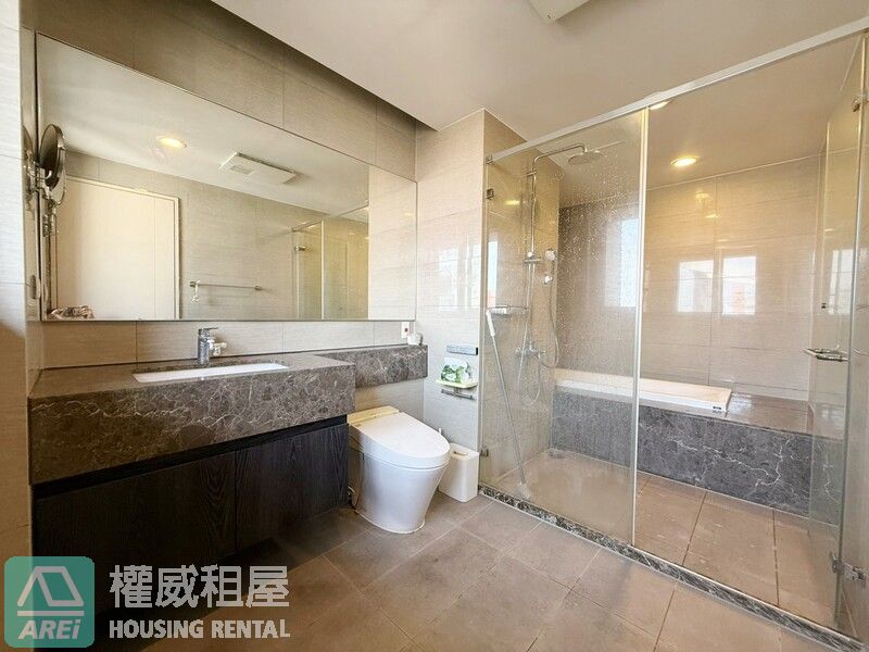 鼎宇森風景｜質感3+1房雙衛雙陽台｜職業佳・寵物友善