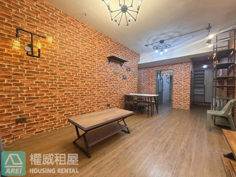 高鐵特區⭐獅子王工業風高樓3房車位