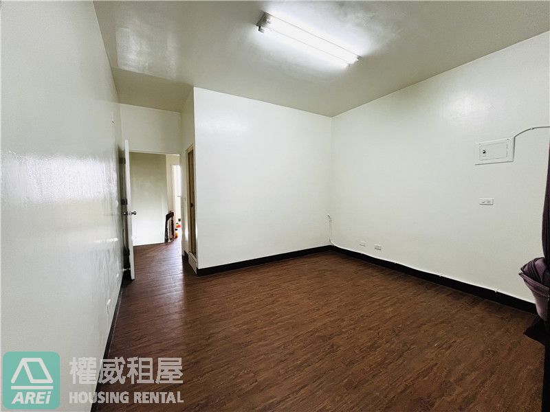 🐦‍🔥鳳仁路透天整棟出租 | 6房4衛浴格局方正 | 黃金店面