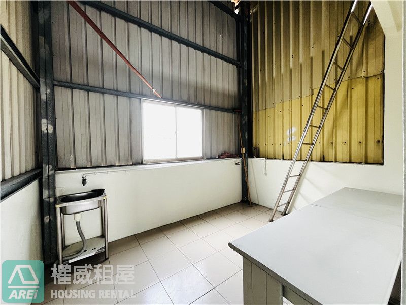 🐦‍🔥鳳仁路透天整棟出租 | 6房4衛浴格局方正 | 黃金店面