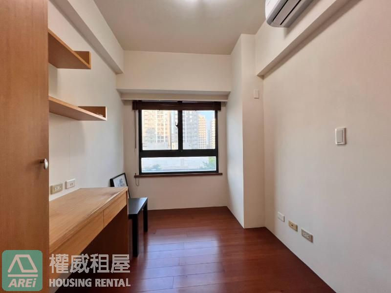 🏡 太普風格｜美術館・典雅溫馨 3 房平車