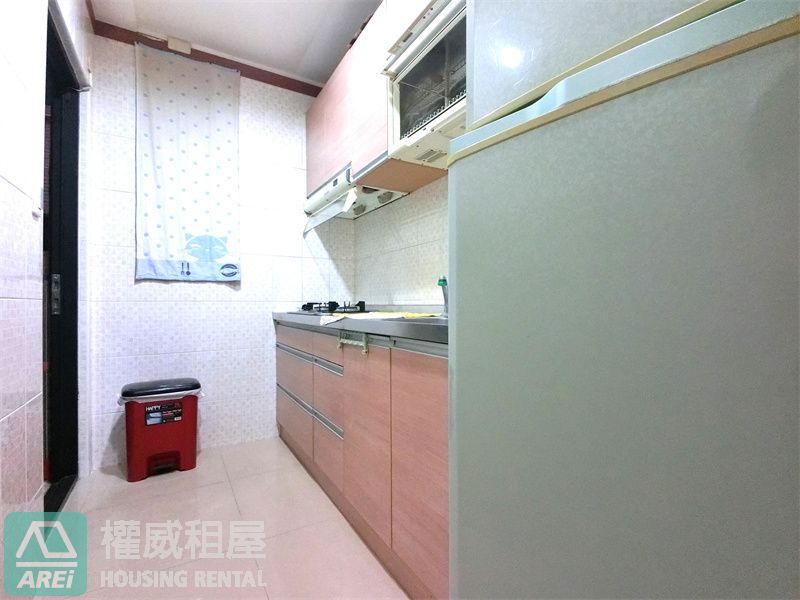 林森166｜高雄展覽館 | 典雅木質2+1房車位