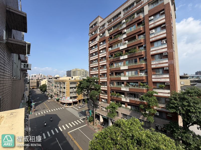 🍍武廟商圈|透天屋況優|六房五衛大空間🍍