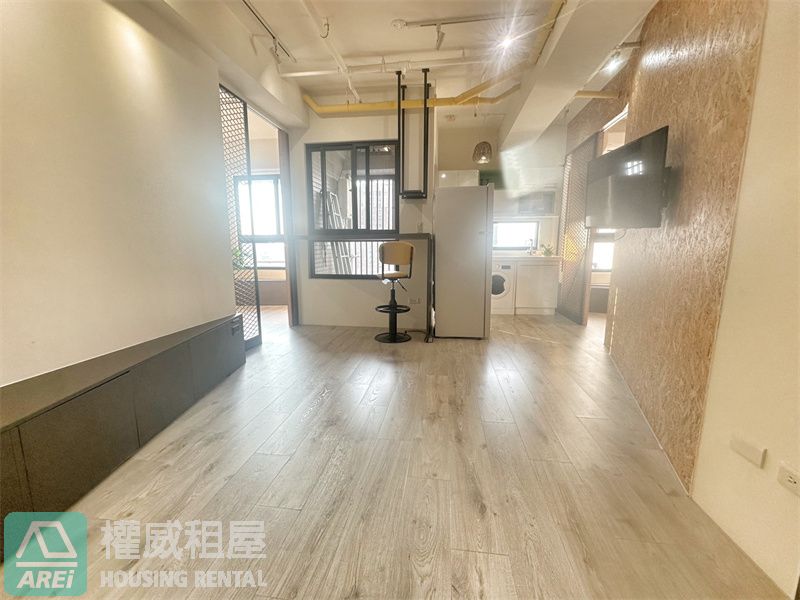 漢神鑫巨蛋泳池景觀兩房平移車位