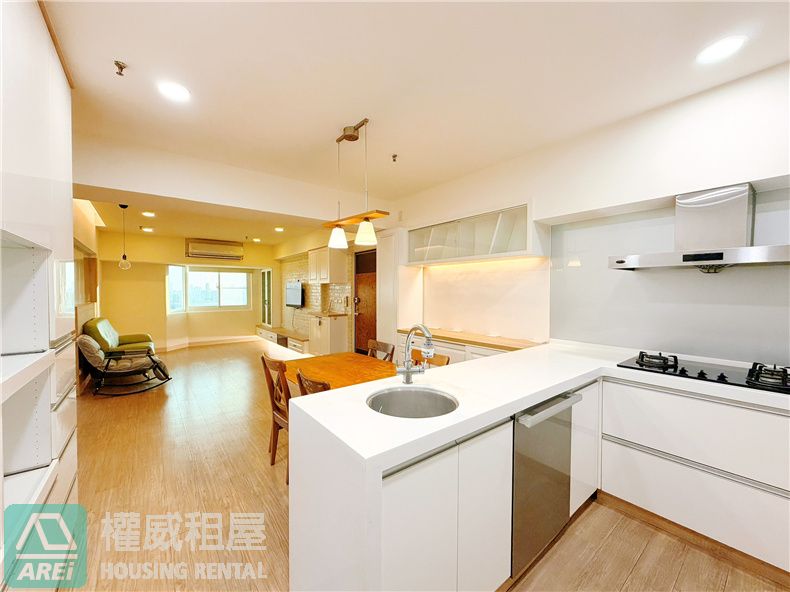 河堤商圈公園音樂會景觀明亮大空間3+1房平車(現況.限短租)