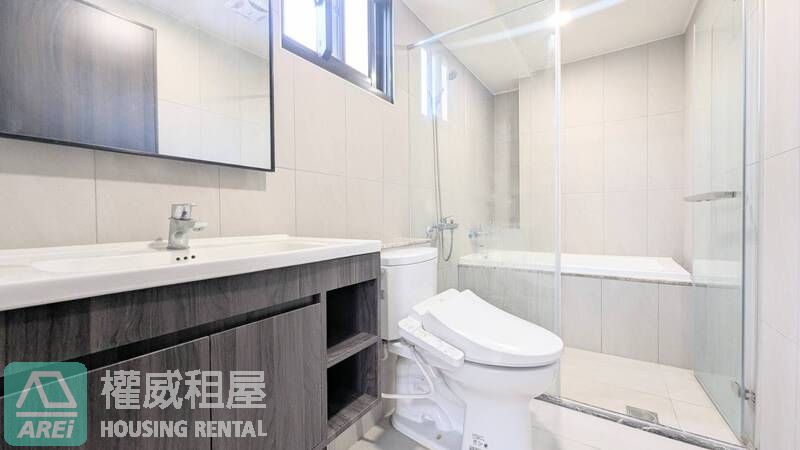 TOP ONE 明亮質感空屋正三房平車