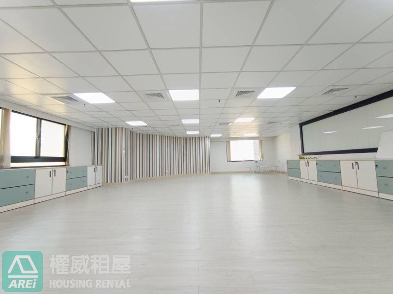 祥發財經大樓｜捷運後驛站重新整修採光辦公室