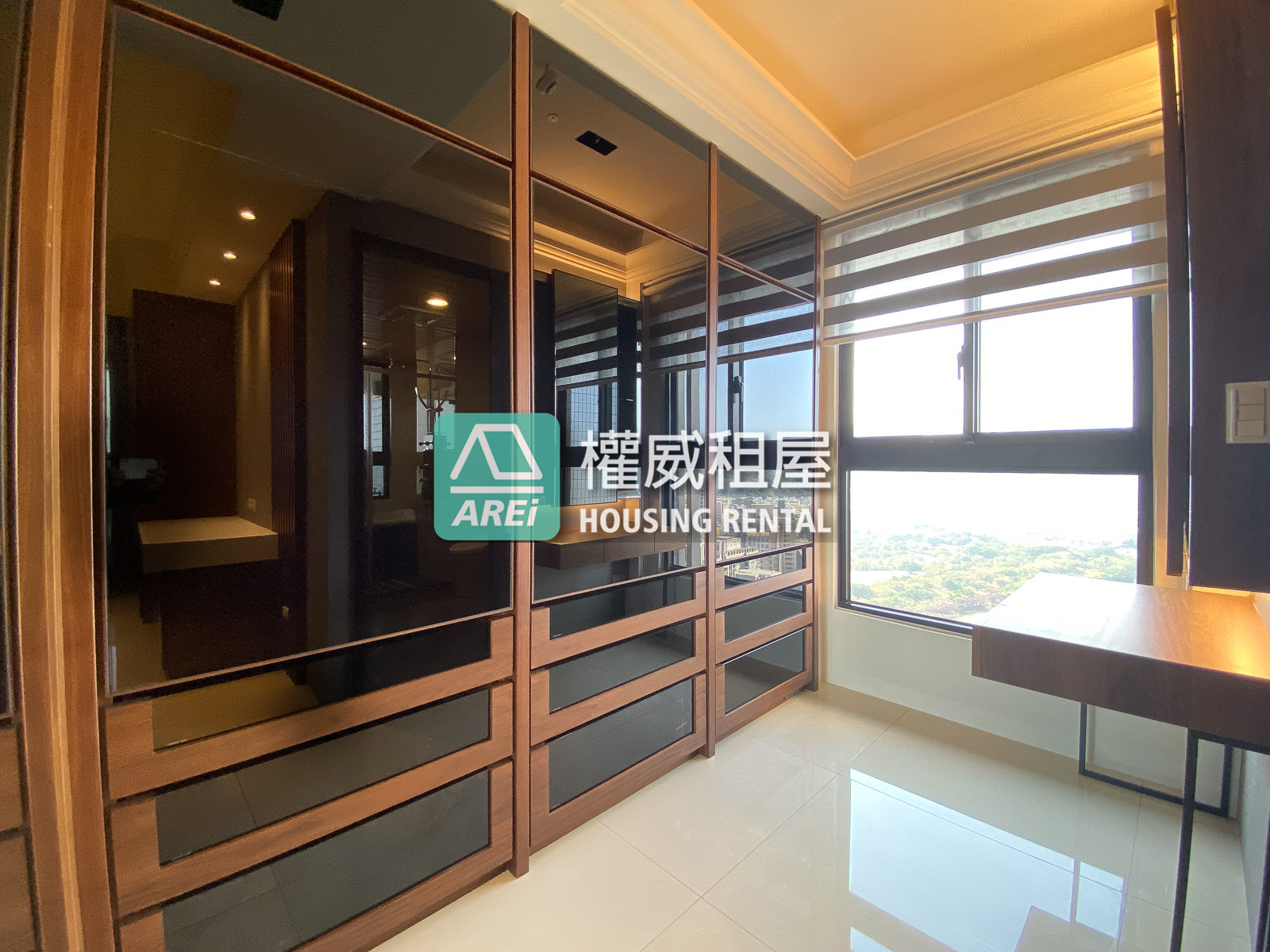 龍騰極致純白明亮景觀宅+雙平車