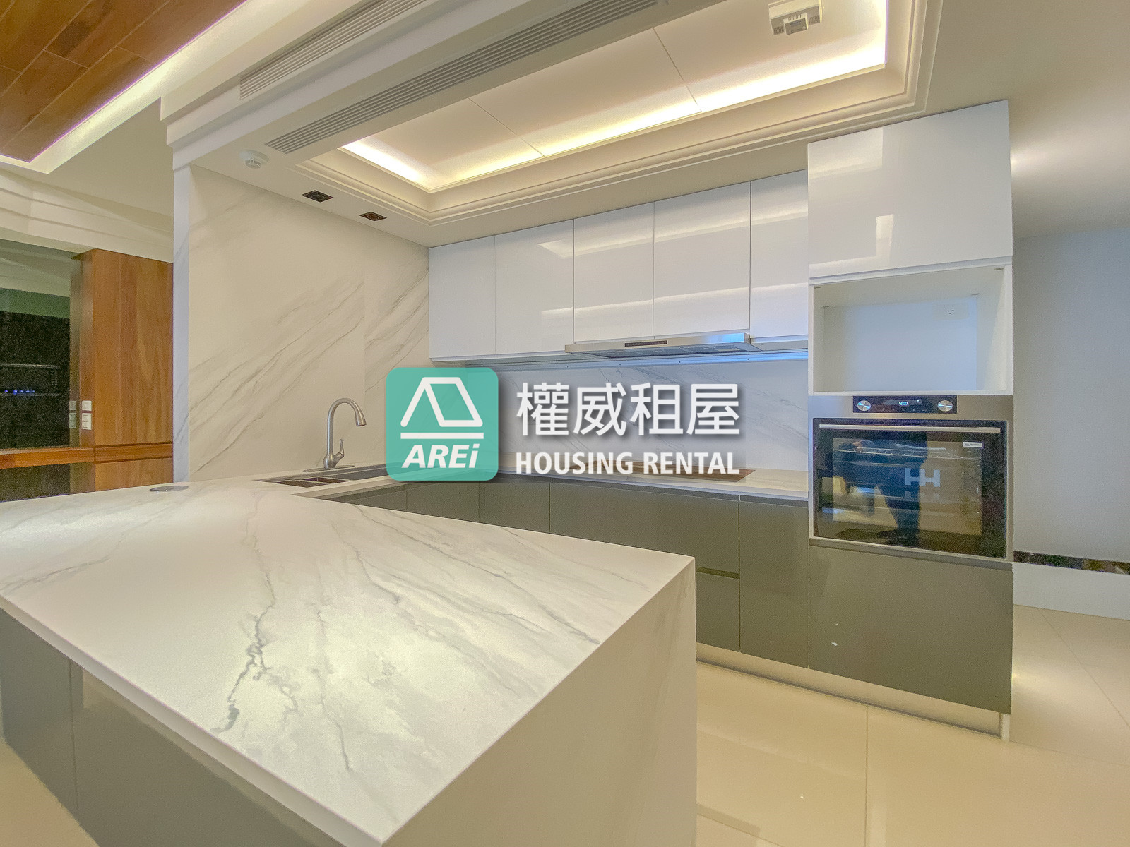 龍騰極致純白明亮景觀宅+雙平車
