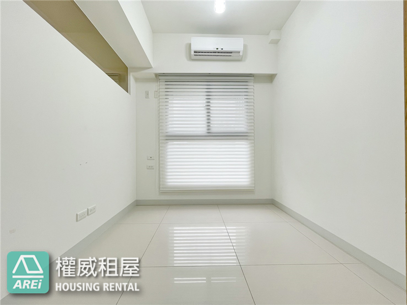  🏡瑞隆商圈|靜謐宅・輕軌線上3房平車|可租補
