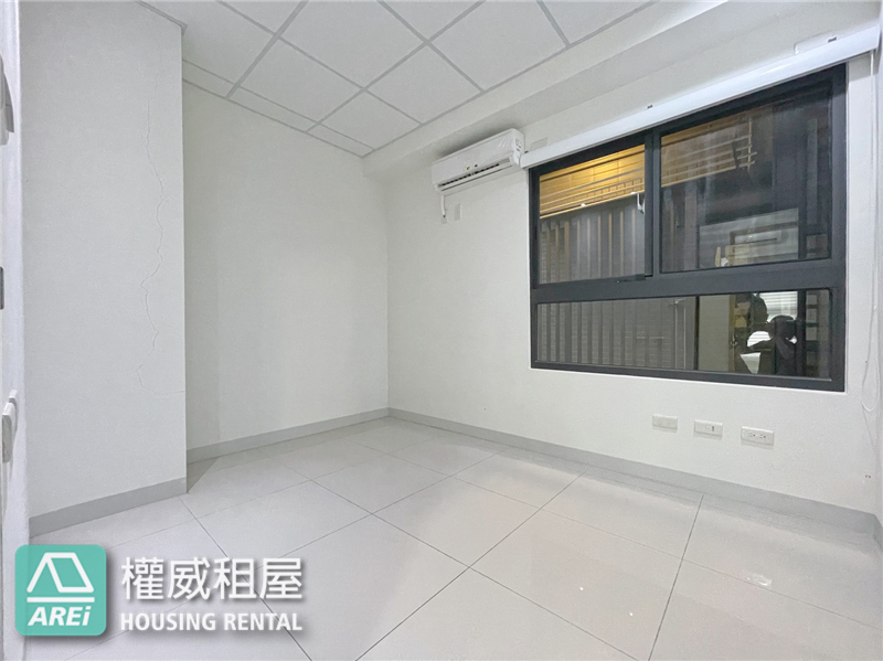  🏡瑞隆商圈|靜謐宅・輕軌線上3房平車|可租補